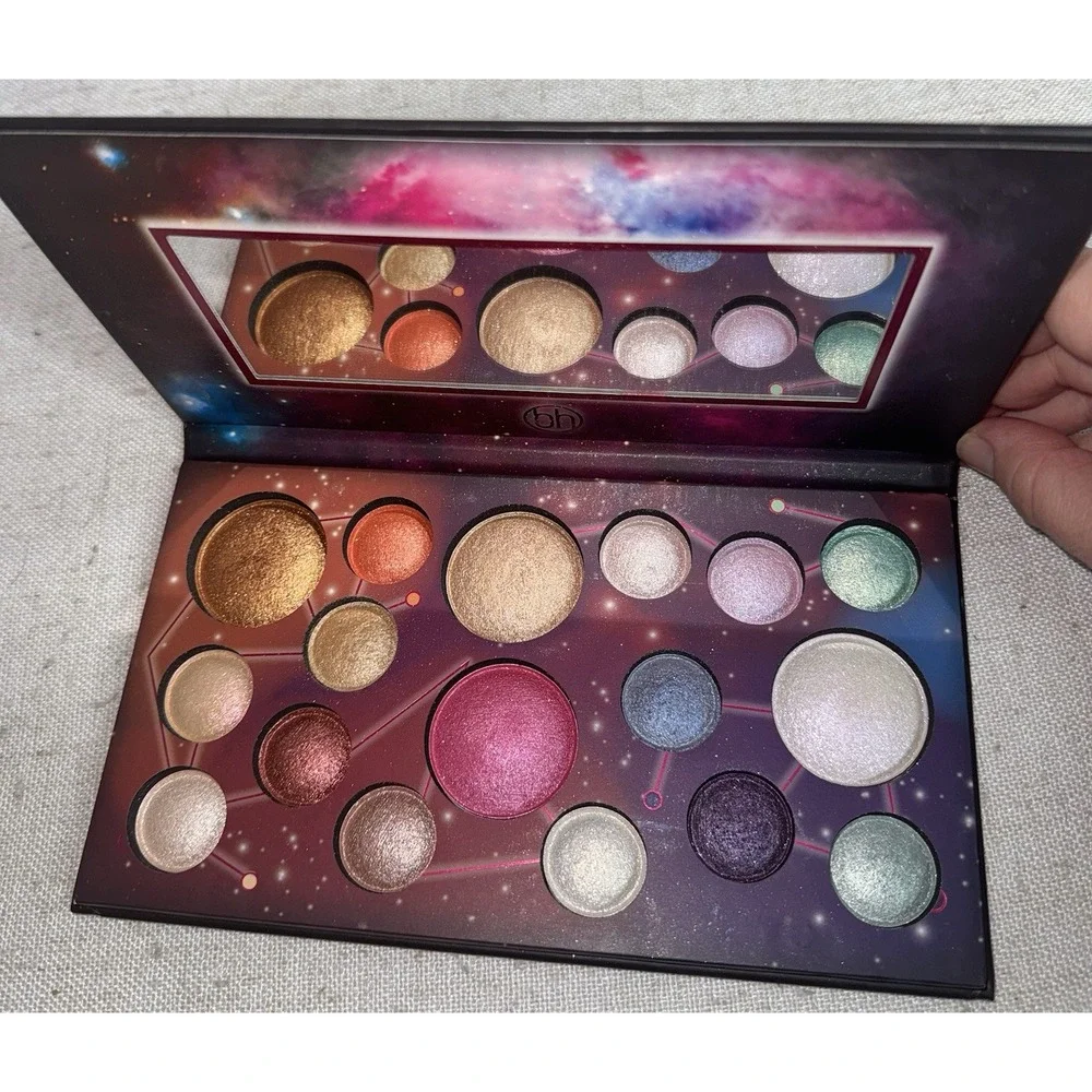 BH Cosmetics Stellar Collision 17 Color Eyeshadow Shadow Highlighter Palette NEW
